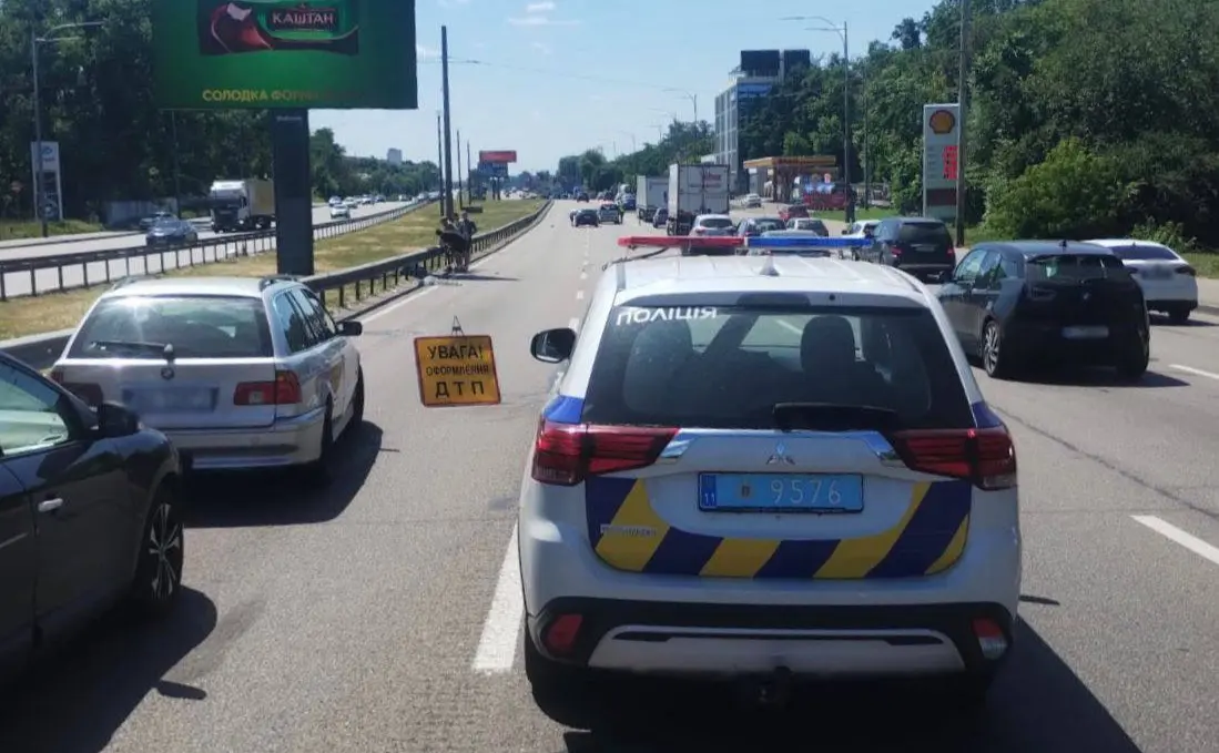На Кільцевій у Києві мотоцикліст загинув у ДТП з BMW