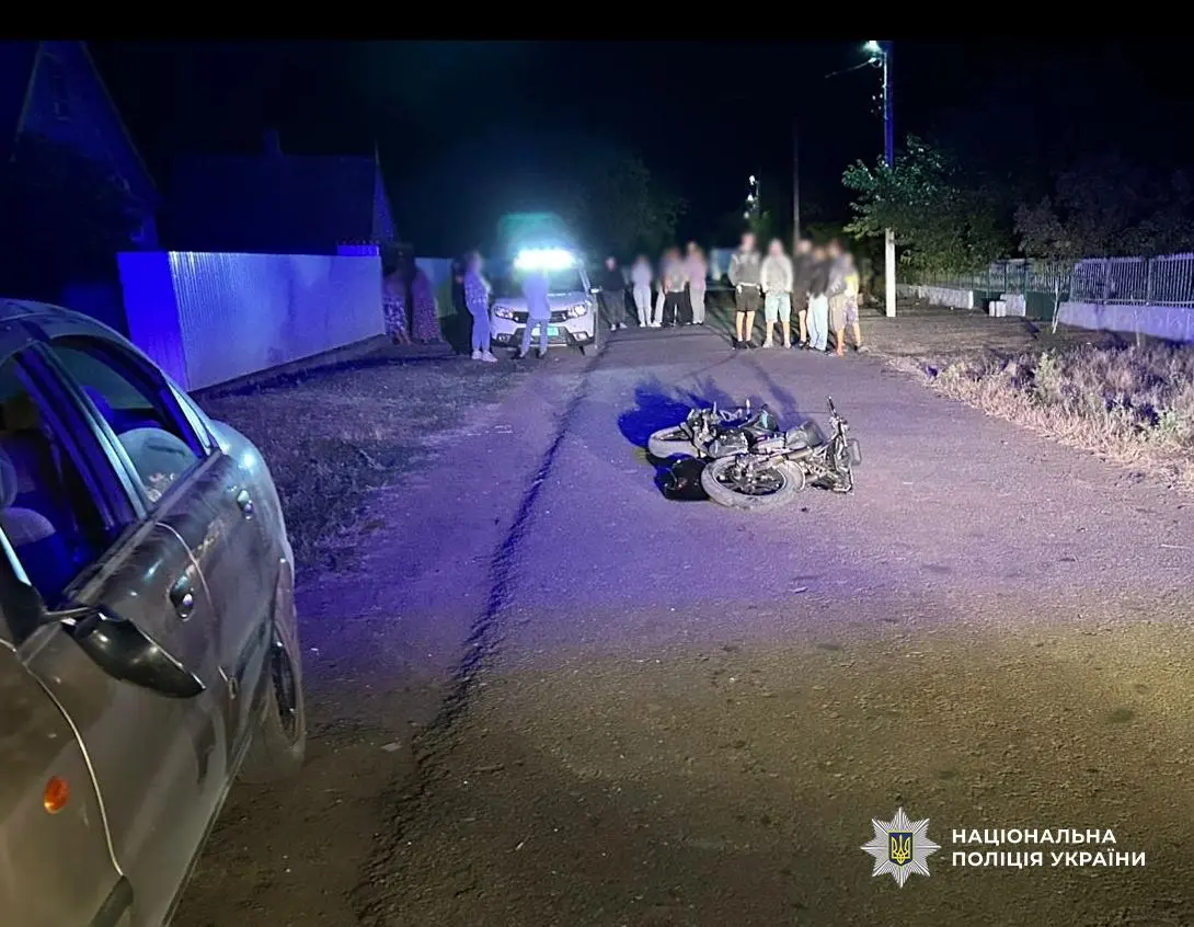 На Одещині зіткнулися мотоцикл з підлітками та легковик: неповнолітні у лікарні, а водій авто виявився п’яним