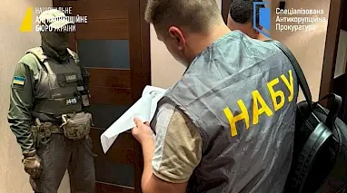 "Регіонала" Іванющенка та забудовницю Молчанову підозрюють у заволодінні держземлею на 160 мільйонів