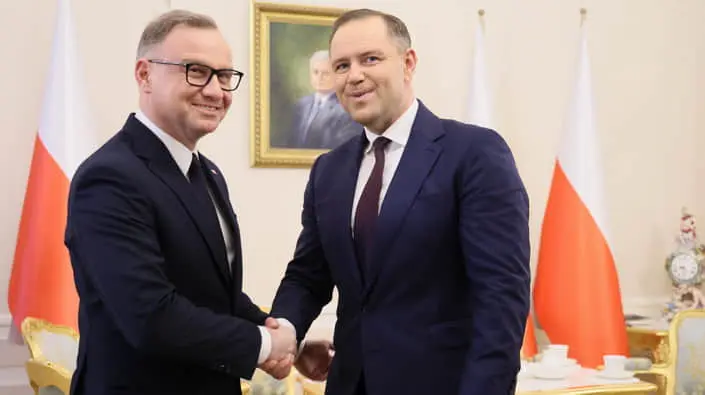 Україна в центрі польської політики: як перемога Навроцького вплине на відносини з Києвом