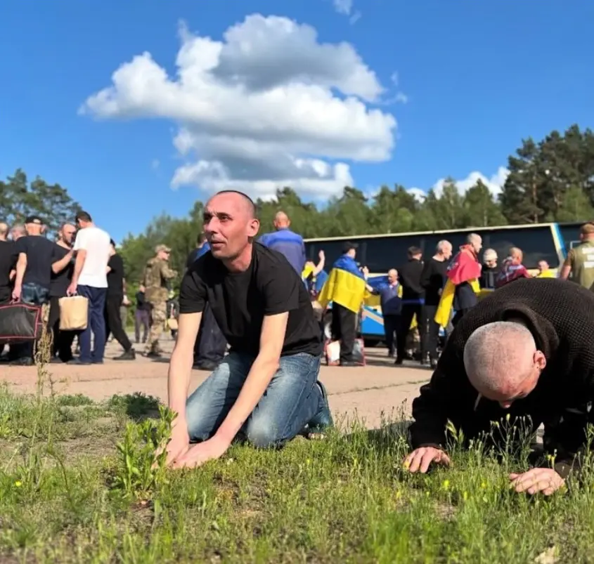 Повернули з Якутії: жителька Вінниччини розповіла про звільнення з ворожої неволі брата, який вважався зниклим безвісти