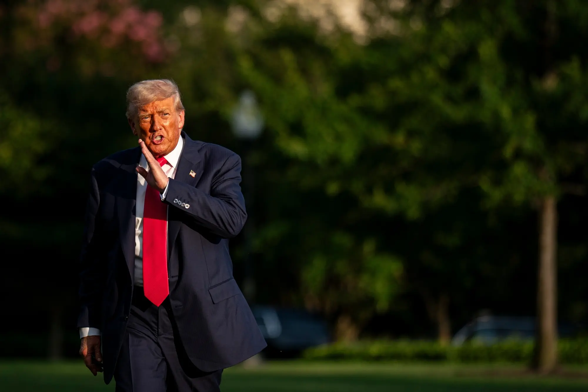 Зеленский: Трамп осознает, что Путин ему лжет