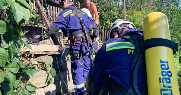 На Буковині трагічна подія: троє чоловіків загинули в колодязі