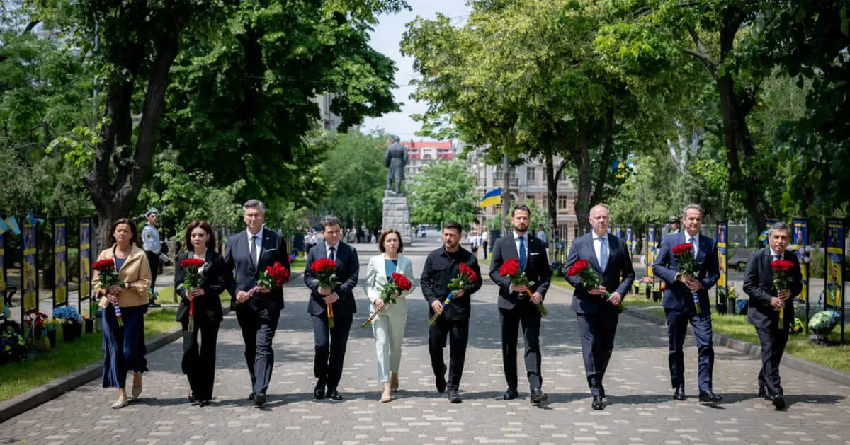Європейські лідери в Одесі, уряд Туска встояв, Маск зупинив війну з Трампом: новини дня