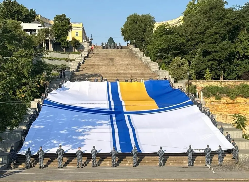 В Одесі на День Військово-морських сил курсанти встановили національний рекорд (фото, відео)