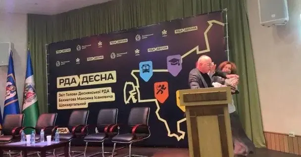 Заступниця Кличка звинуватила "представника президента" у фізичному насильстві: "Хапав за руки, смикав і намагався виштовхнути з зали"