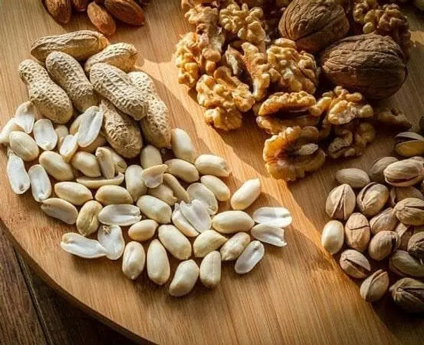 Не всі горіхи однаково корисні: які продукти, на думку дієтологів, варто виключити з раціону