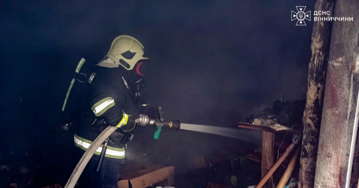На Вінниччині загорілось складське приміщення через порушення правил технічної експлуатації електричних приладів