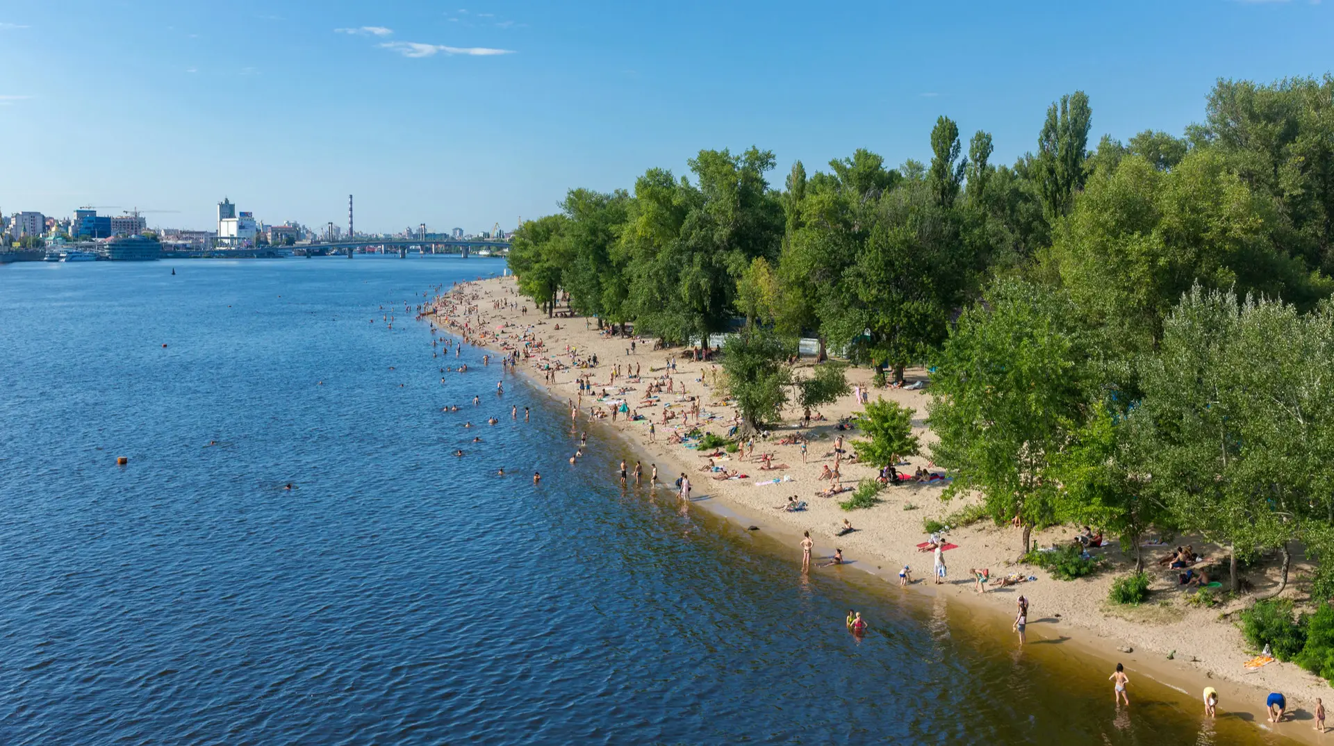 Майже 19% проб води не відповідають нормам: на яких пляжах України заборонено купатися