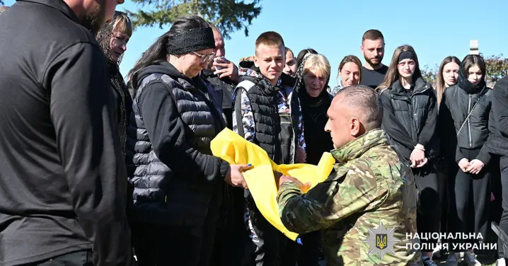 На Буковині поховали військового Миколу Николайчука, який загинув на війні з Росією