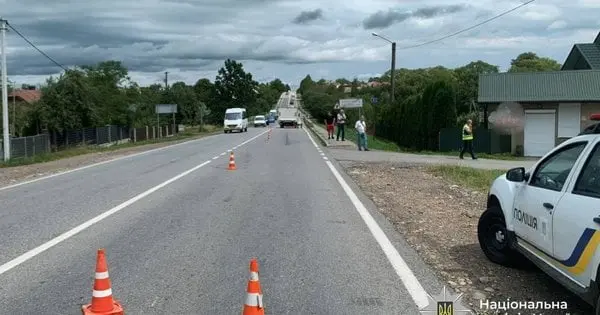 Біля Калуша водій Mercedes на смерть збив пішохода