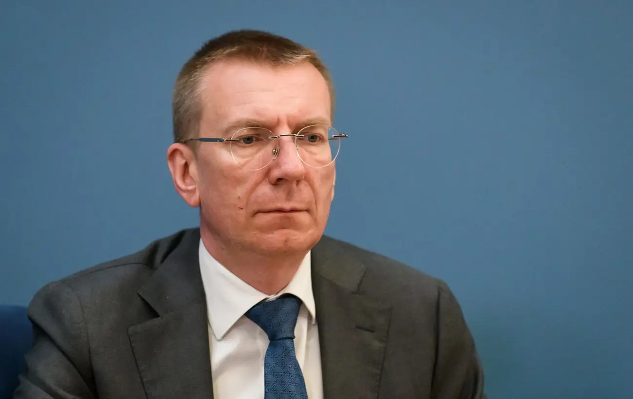 Президент Латвії вважає передчасним обговорювати відправку військ в Україну