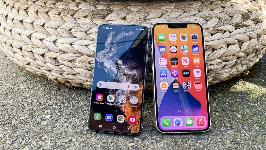 Названо 7 причин, чому iPhone популярніший за Samsung в Україні