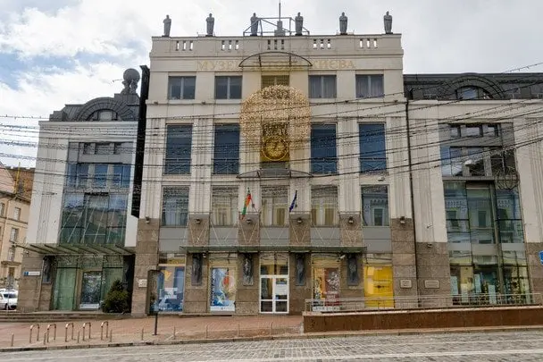 Мистецтво заради допомоги: Фонд Андрія Матюхи долучився до міжнародної ініціативи ORIGAMI for UKRAINE