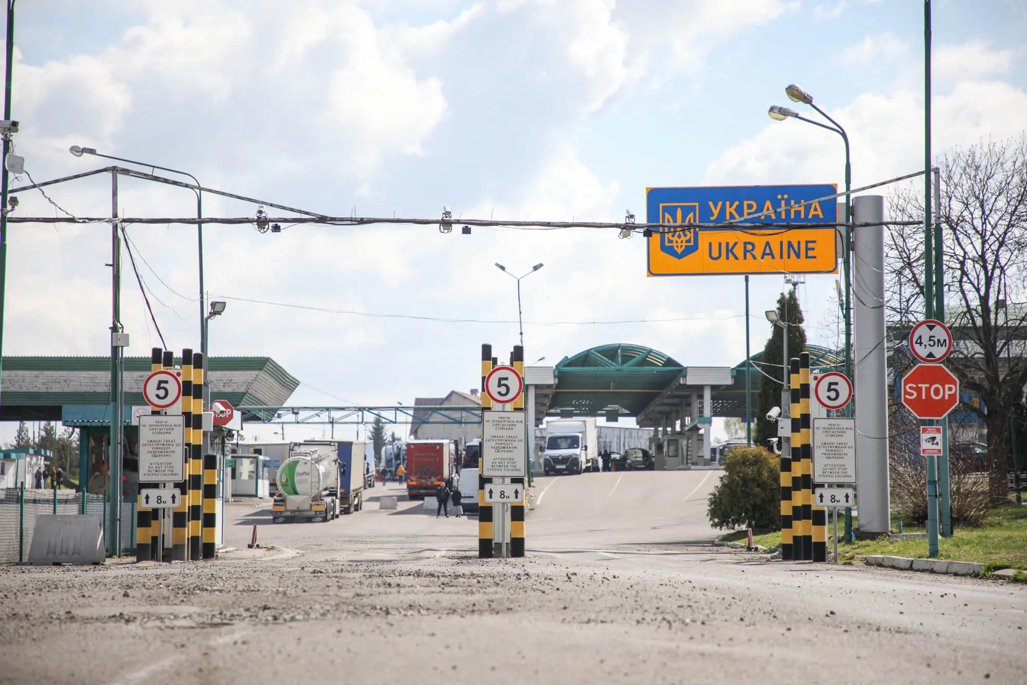 Польща депортувала українця, який погрожував підпалами у країні