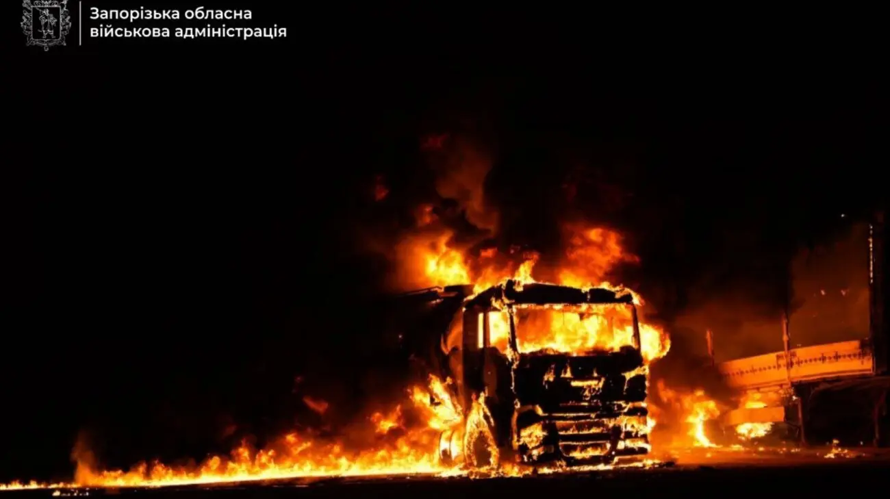 Росіяни атакували Запоріжжя: загинула людина, є постраждалі, виникли пожежі
