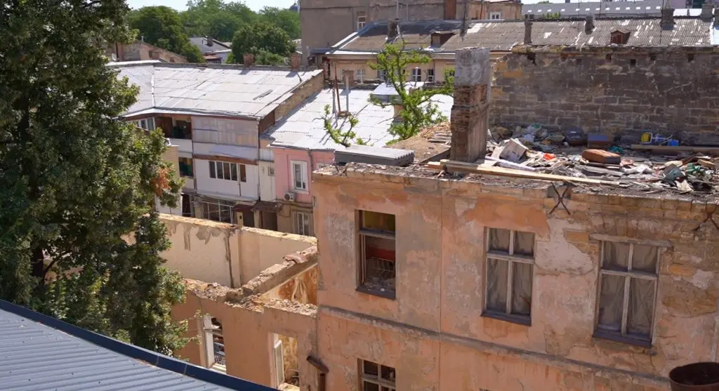 В Одесі відновлюють старовинний будинок, зруйнований росіянами