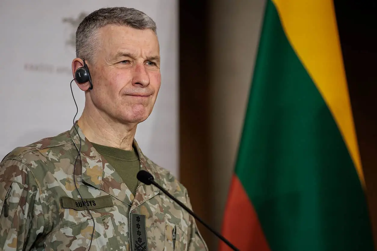 У Литві судитимуть колишнього головнокомандувача армією