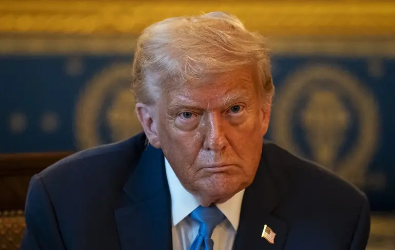 Трамп заявив, що запровадить 35% тарифи на імпорт з Канади 