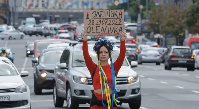 Россия нанесла целенаправленный удар по Оленівці – британский Центр по правам человека