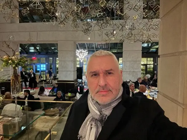 54-річний Марк Фейгін закрутив роман з українкою та показав їхню доньку, яка народилася таємно