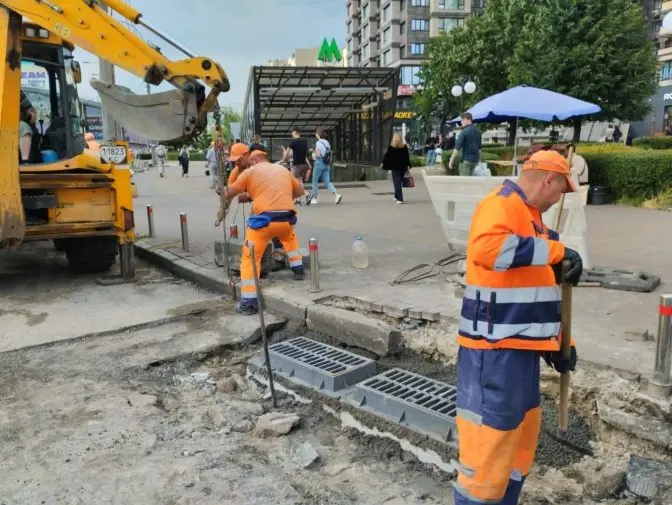 У Києві з початку року очистили майже 19 тисяч зливоприймачів