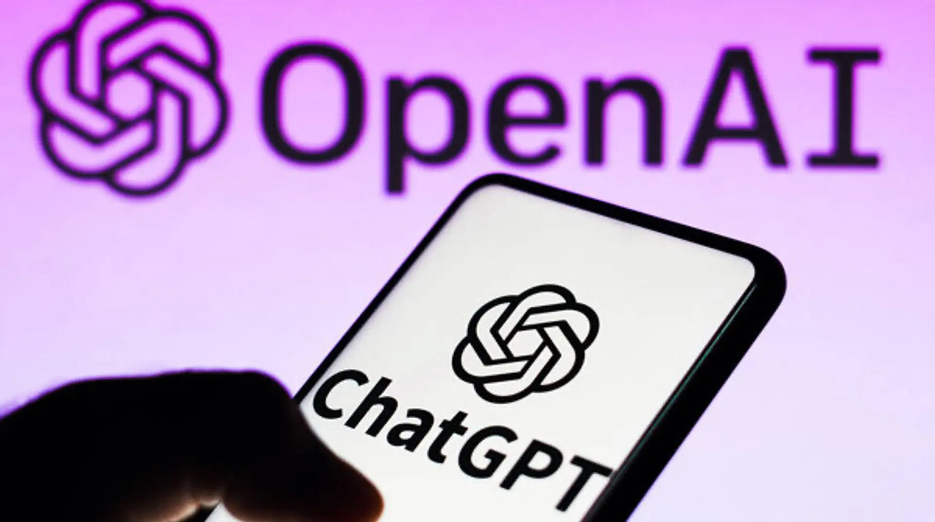 ChatGPT запевнив чоловіка з аутизмом, що той винайшов спосіб рухатись швидше за світло