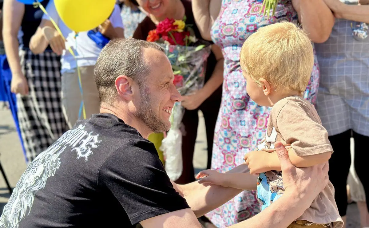 Прикордонник Віталій Гиренко повернувся додому після трьох років