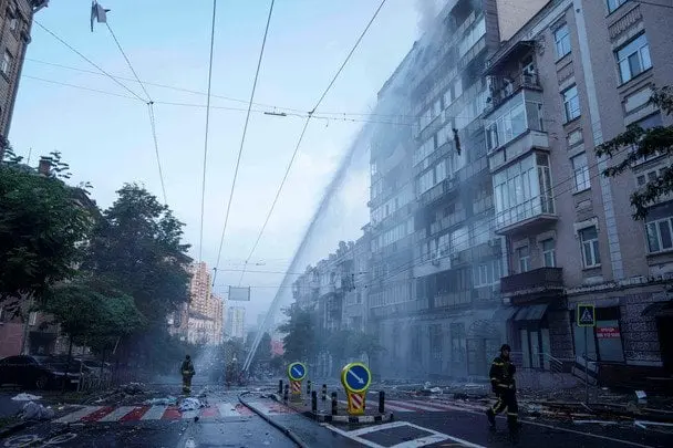 Вночі РФ вдарила дронами і різними типами ракет: скільки цілей збила ППО і куди цілився ворог