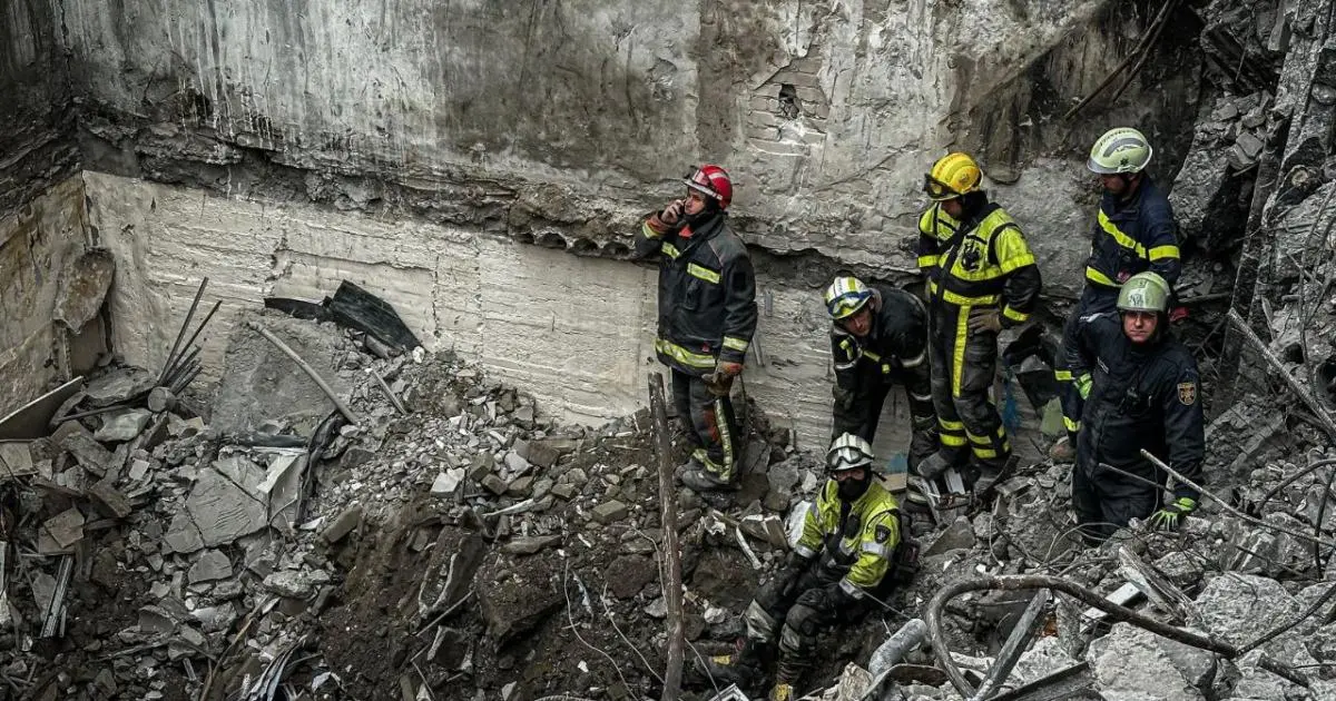 Під завалами підприємства в Харкові знайшли тіло ще однієї людини