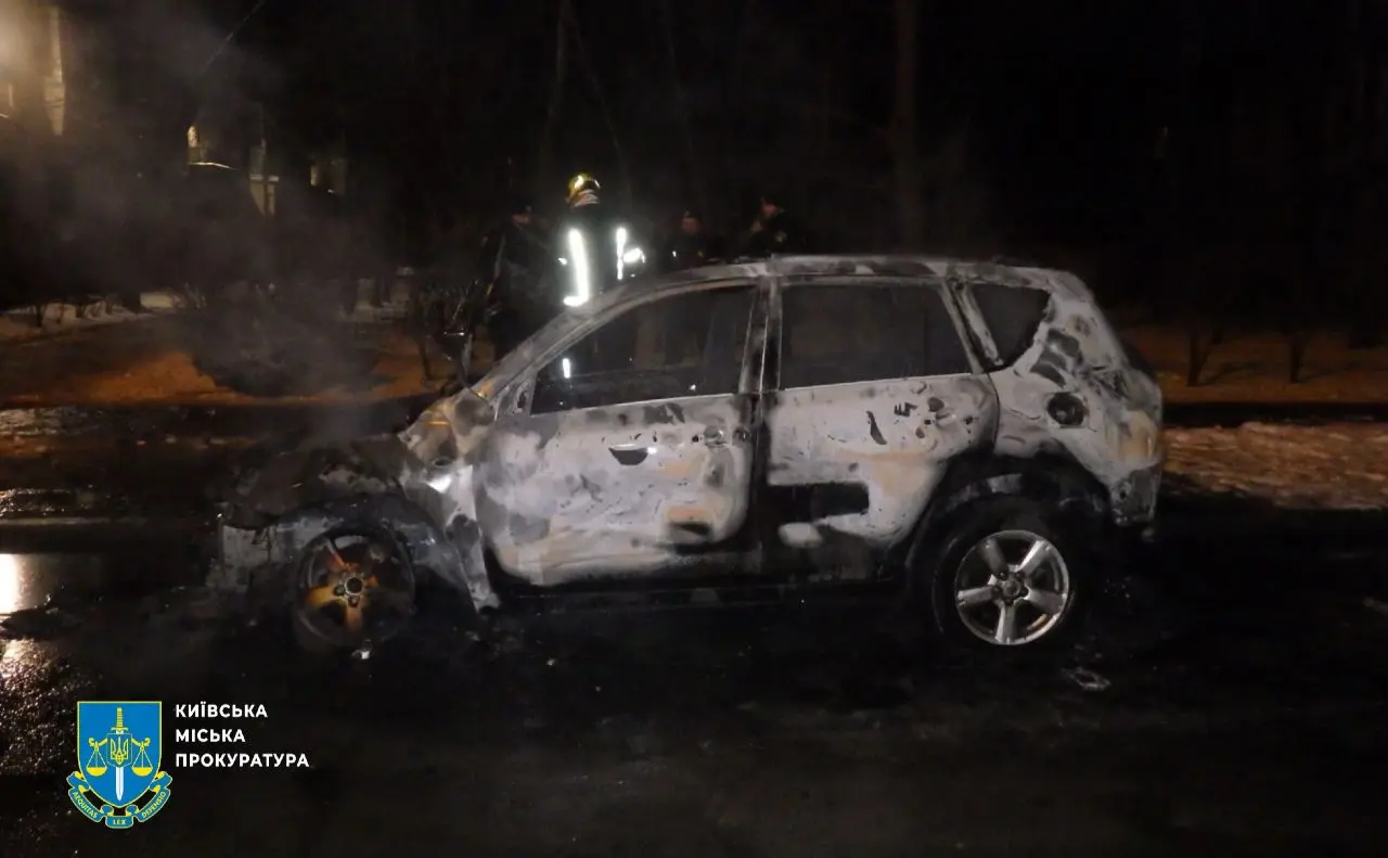 Киянина судитимуть за підпал трьох авто в Дніпровському районі