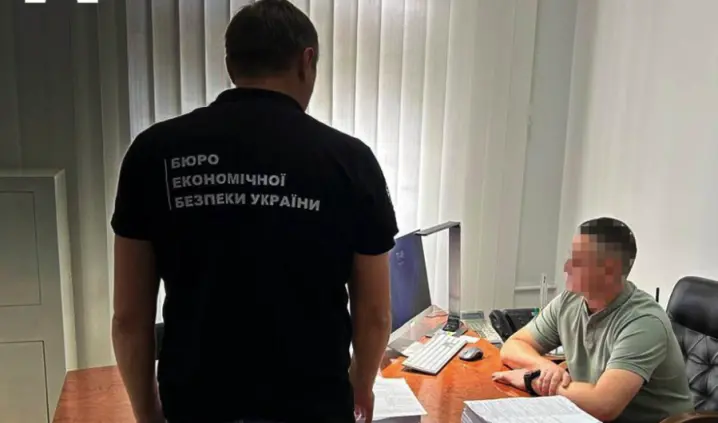 На Буковині посадовець військової адміністрації розтратив понад 2,8 млн грн — БЕБ