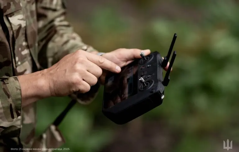 Уряд розширив програму "Контракт 18–24" для операторів дронів