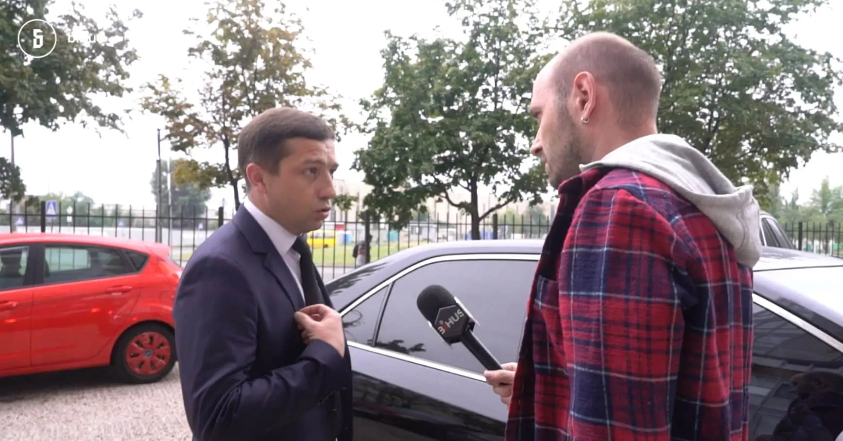 ЗМІ: Мама експрокурора Кізя купила будинок на базі митників у Конча-Заспі