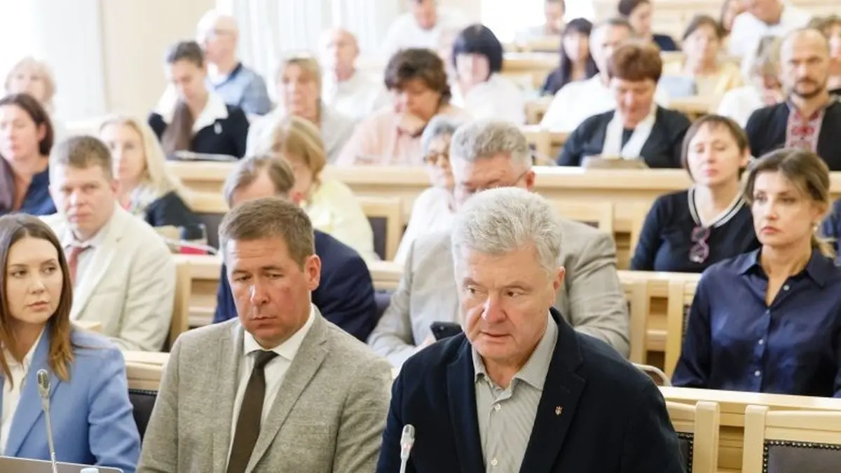 Санкції проти Порошенка були запроваджені на підставі сфальсифікованих документів, стверджують в "Євросолідарності"