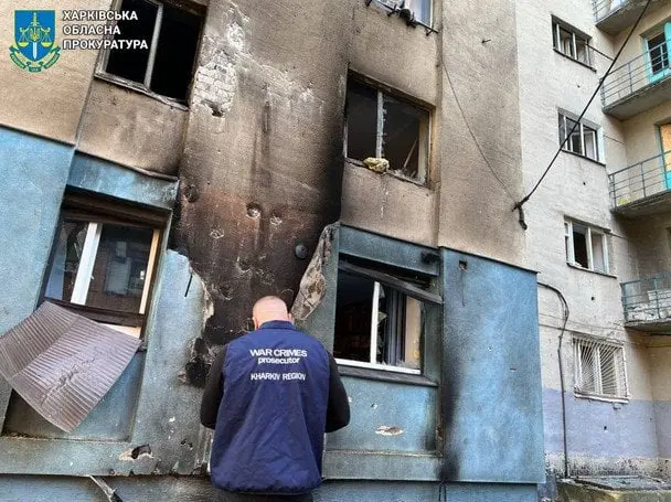 Прицільний терор Харкова: Росія вдарила по житлових будинках і ТЦК, багато потерпілих