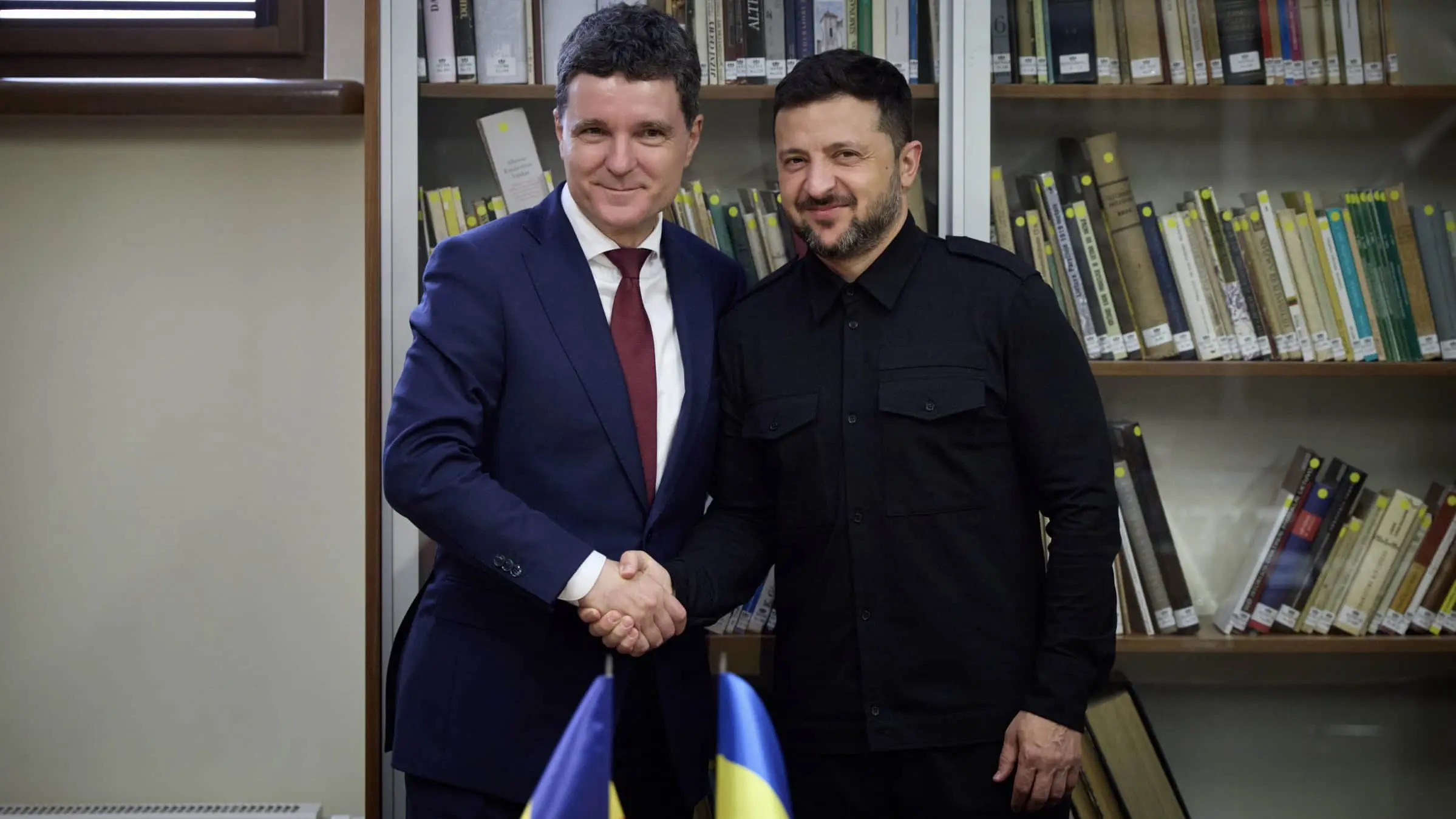 Зеленський зустрівся з новим президентом Румунії, очікує його візиту влітку
