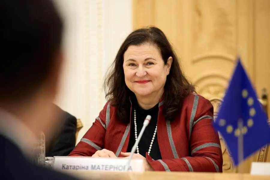 Посол ЄС закликає Україну зберегти реформи на тлі дій щодо НАБУ