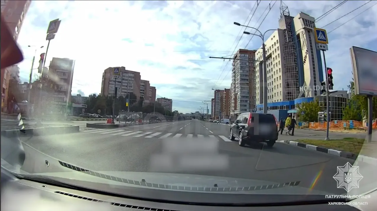 Патрульні в Харкові розшукали трьох героїв соцмереж (відео)