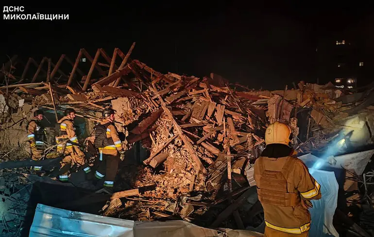 У Миколаєві пролунали вибухи: трьох людей госпіталізували 