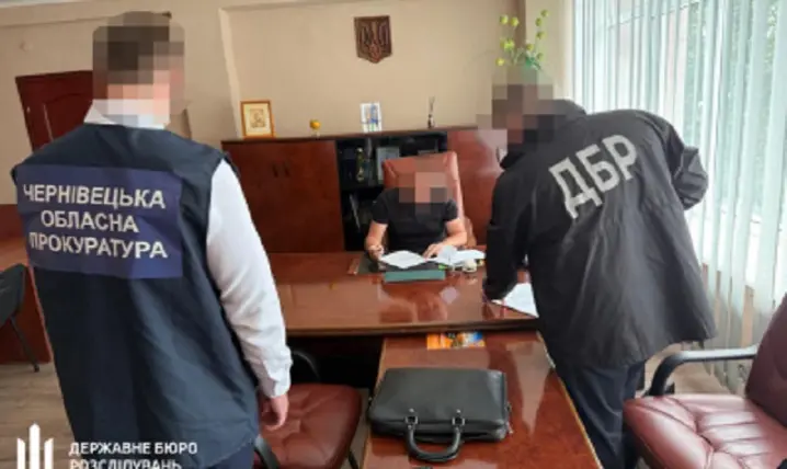 Керівник Держгеокадастру у Чернівцях незаконно роздав 1,4 га земель