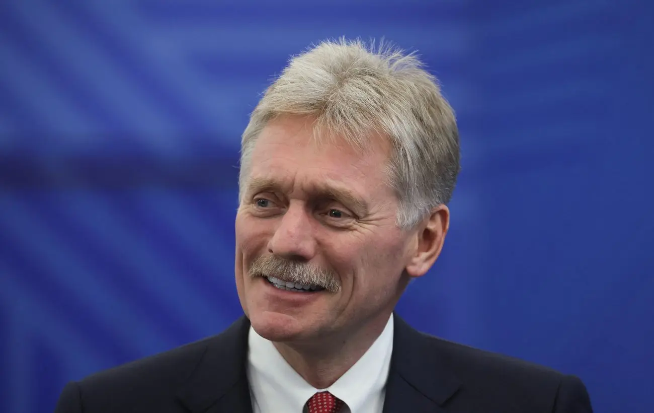 У Путіна цинічно відповіли Макрону щодо санкцій і перемовин про Україну