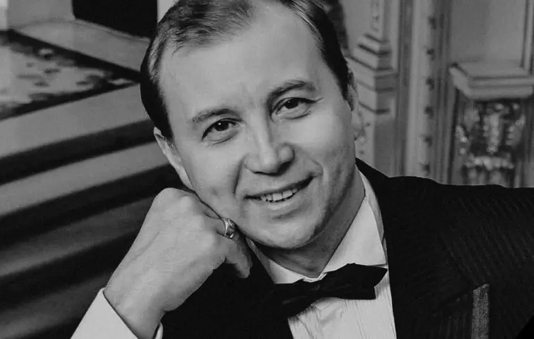 На Сумщині загинув соліст Одеської національної опери, волонтер Владислав Горай