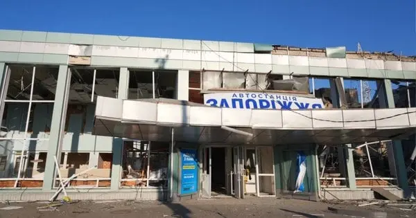 Запоріжжя: На місці зруйнованого автовокзалу створять мобільний пункт