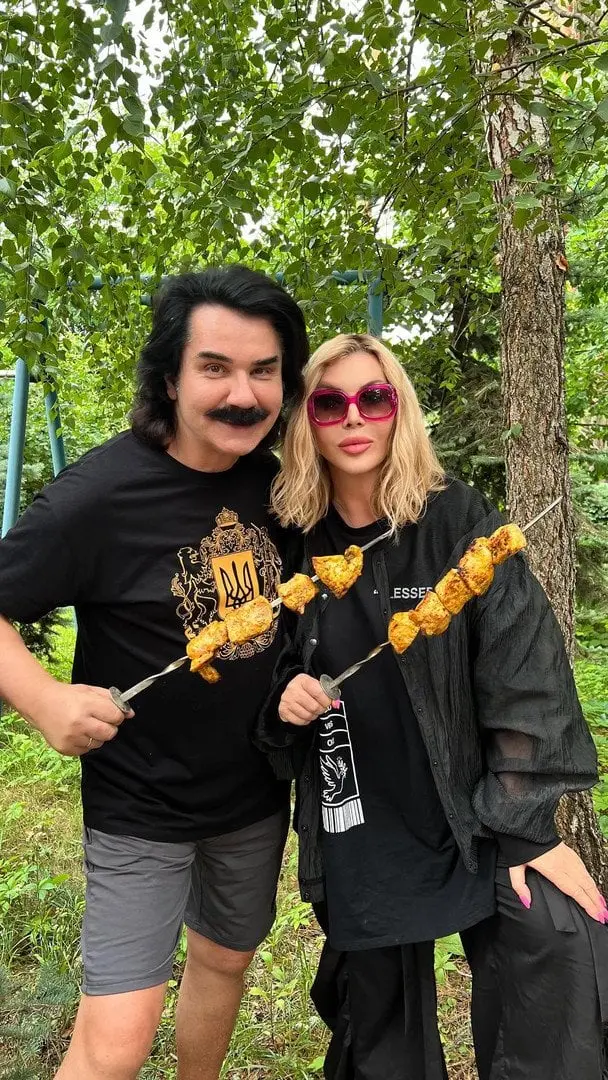 Павло Зібров запросив Білик у гості на дачу та показав, як вони разом час проводять: "Сімейний день"