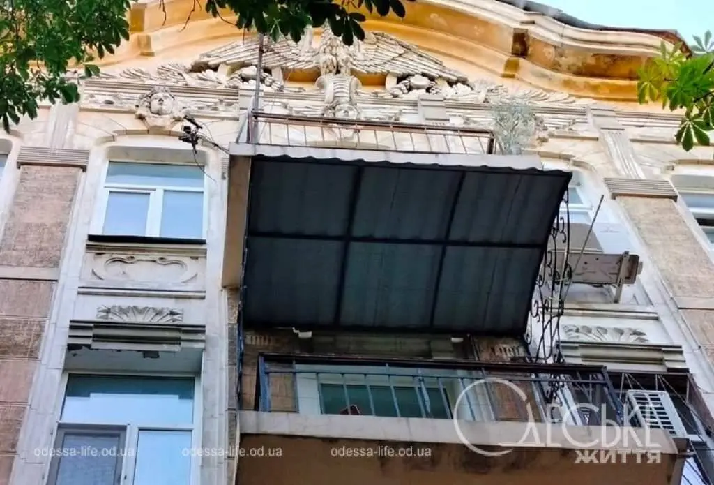 Одеський будинок з орлом-гігантом: таємниці, краса й відродження (фото)