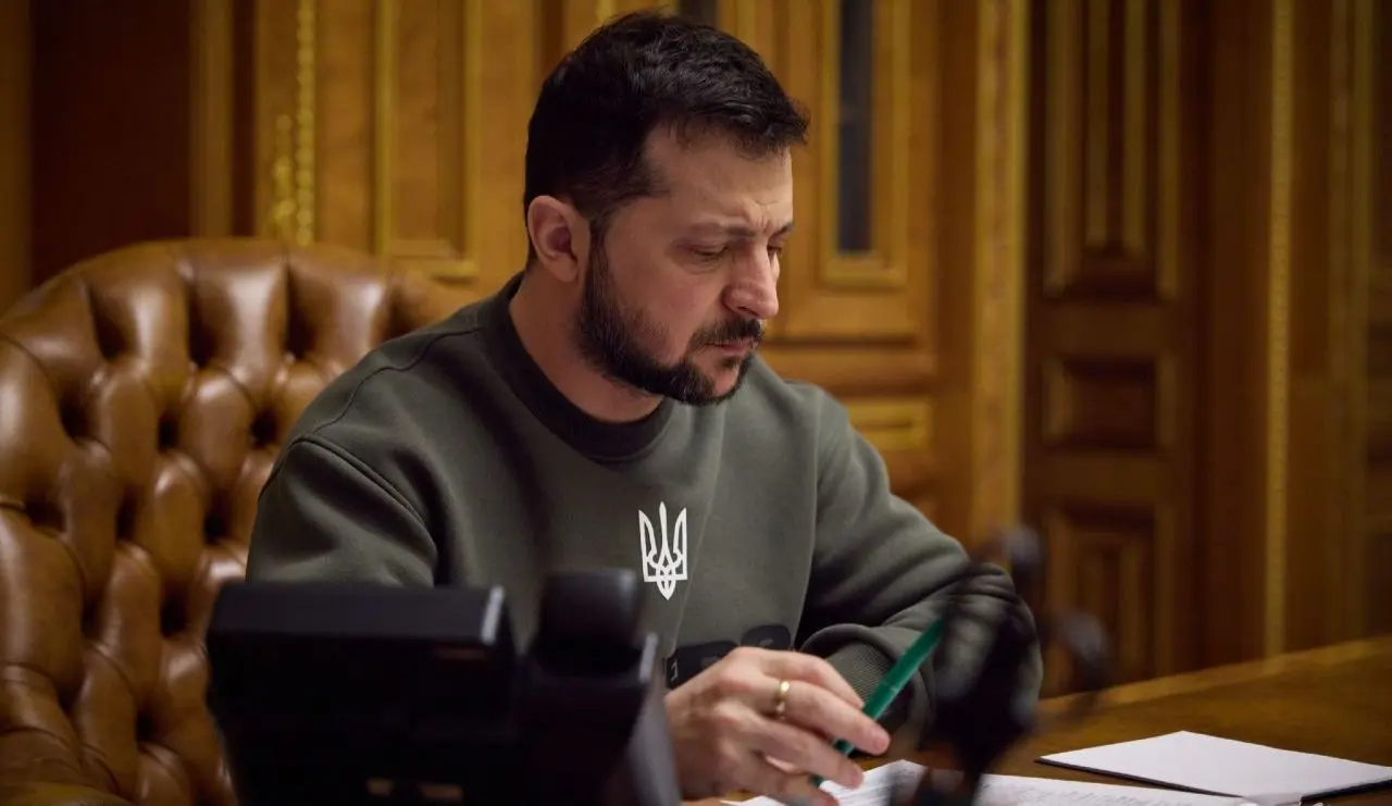 Блогери, військкори та екснардепи потрапили під нові санкції України