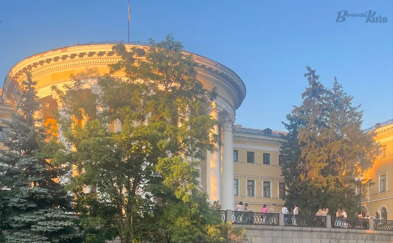 Для «Жовтневого палацу» у центрі столиці на конкурсі визначили управителя