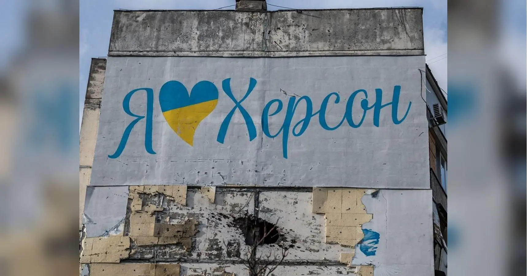 Через ризик для життя автівки їздять по дорогах міста на швидкості під сто кілометрів: як живуть мешканці Херсону