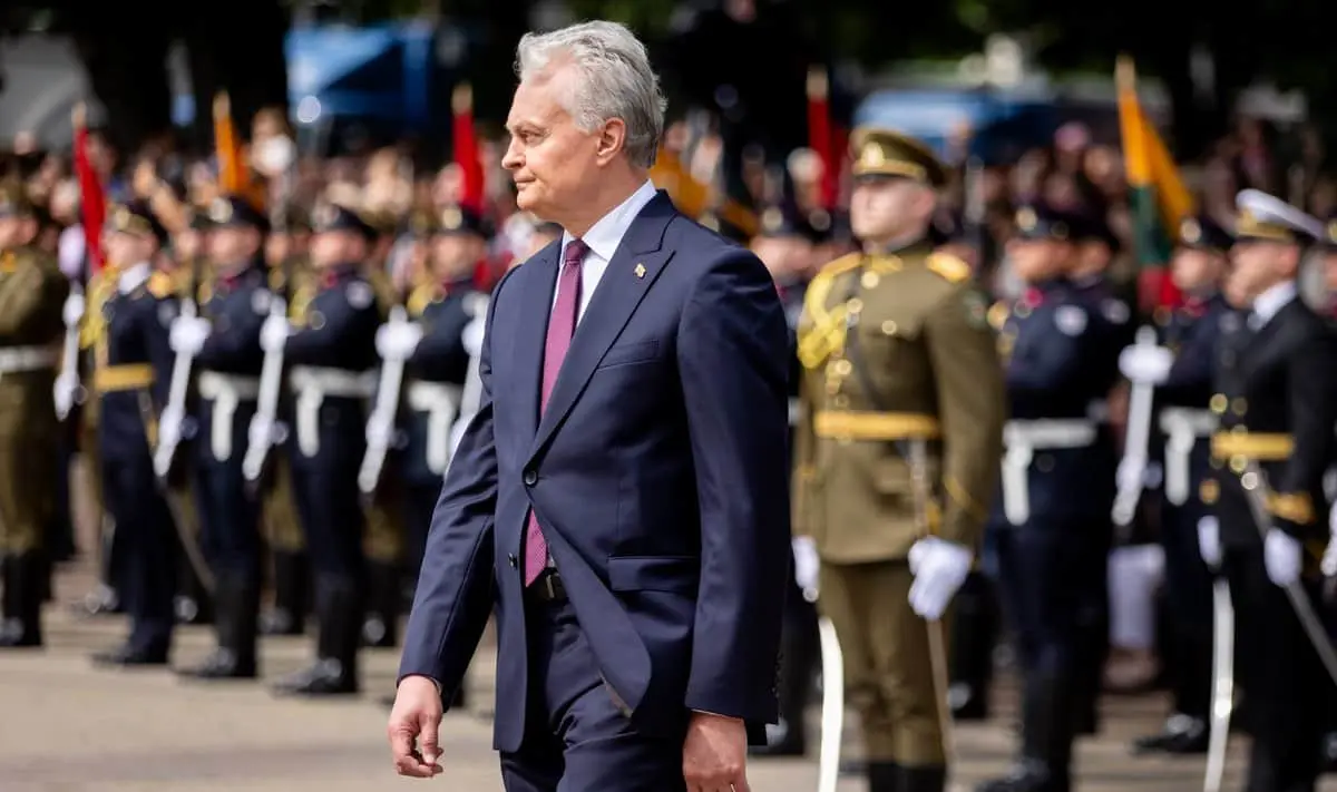 Президент Литви заявив про необхідність впровадити загальний призов